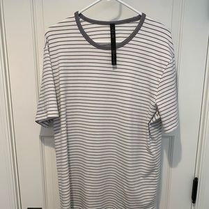 Lululemon 5 Year Basic T Raven Stripe NWOT